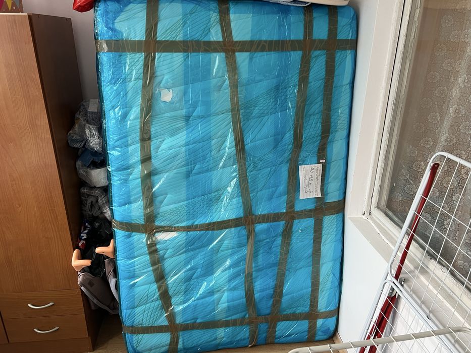 Матрак чисто нов