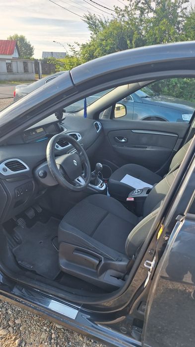 RENAULT Scenic 2011 — imagine 3