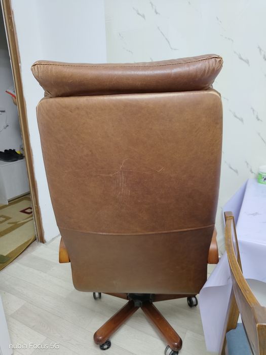 Продам креслом срочно