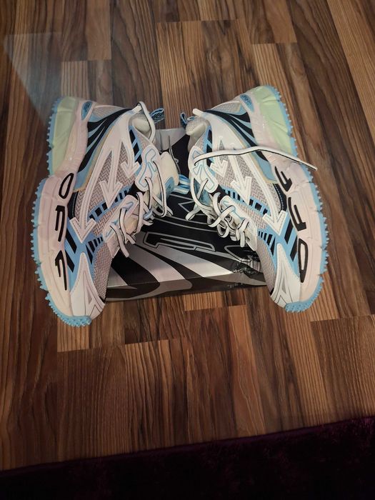 Off white brb noi