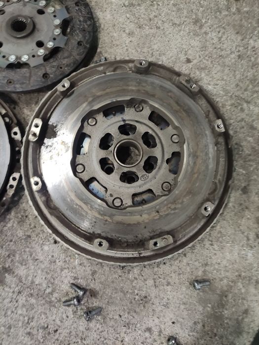 Демпферен маховик за Nissan Juke 1.2Ti