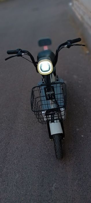 Elektron skuter
Tezligi 35km/s
Yurish masofasi 40km
Holati rasimdagide