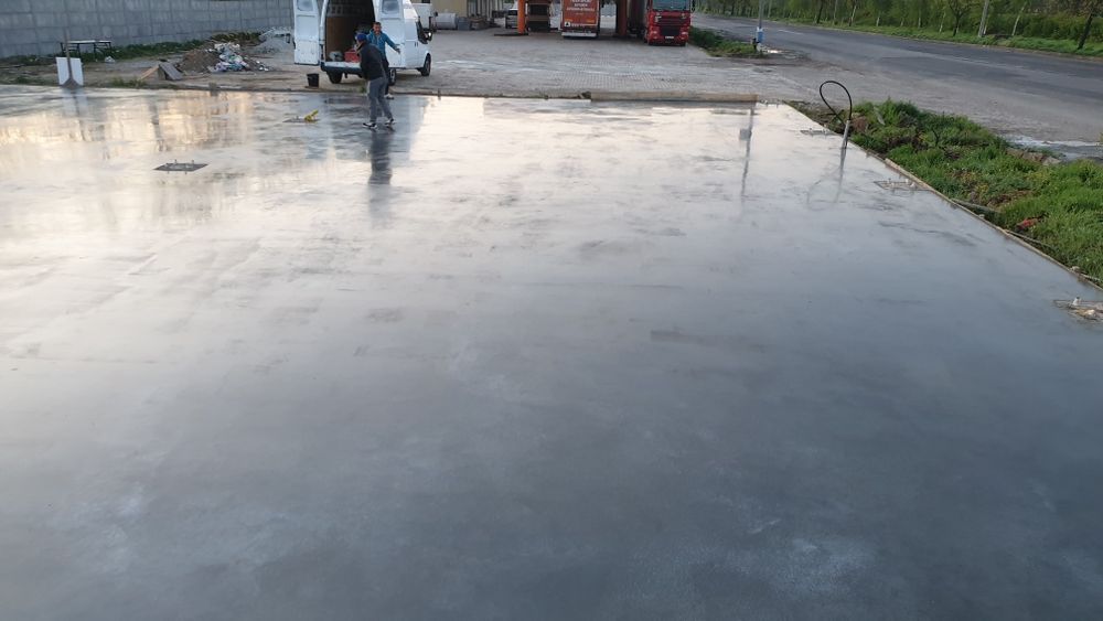 Turnare Beton finisat mecanic  cu elicopter si cuarț, Șapa industriala