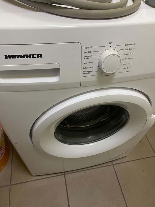Vând mașină de spălat Heinner