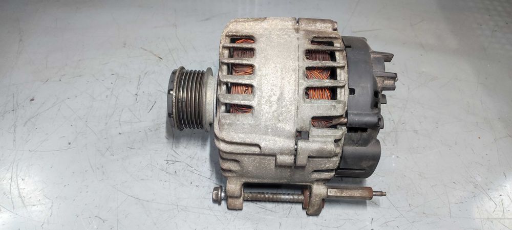 Alternator volkswagen vw passat b6 break CAY 1.6 tdi cod 03L903023B
