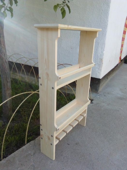 Стеллаж из дерева