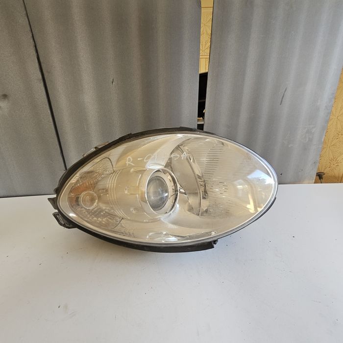 Десен фар Mercedes R class W251