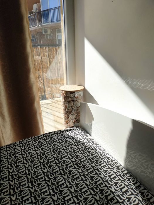 Ваза с миди и рапани **Намалена цена**