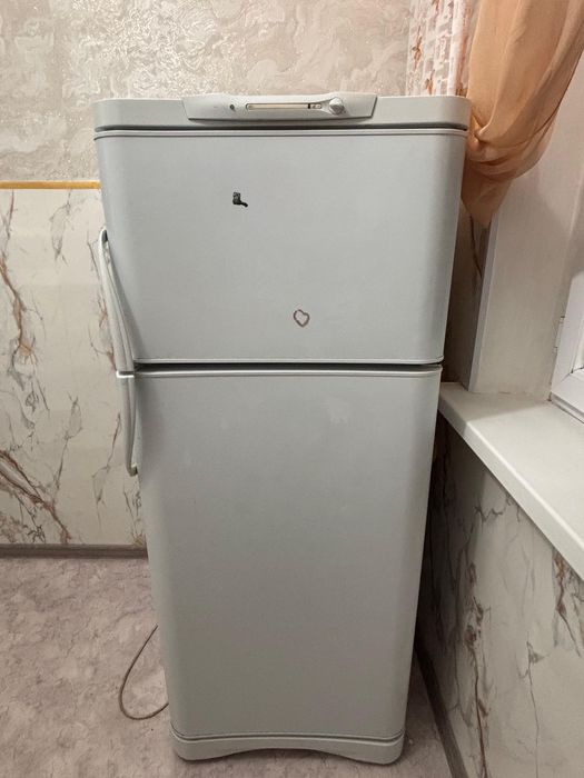 Продается холодильник