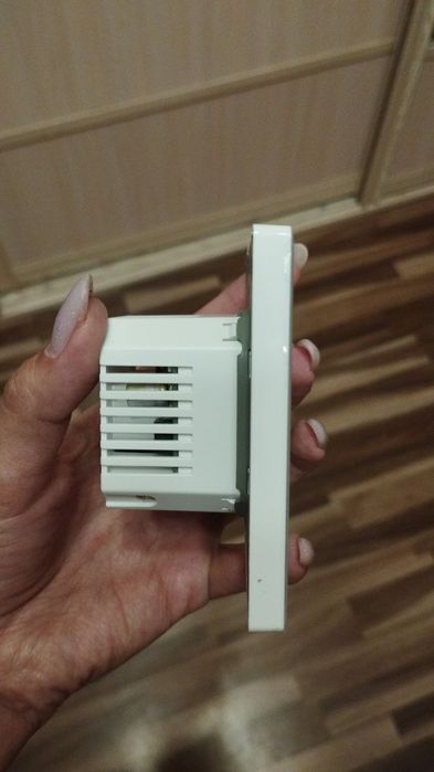Умная розетка Moes WIFI 16A