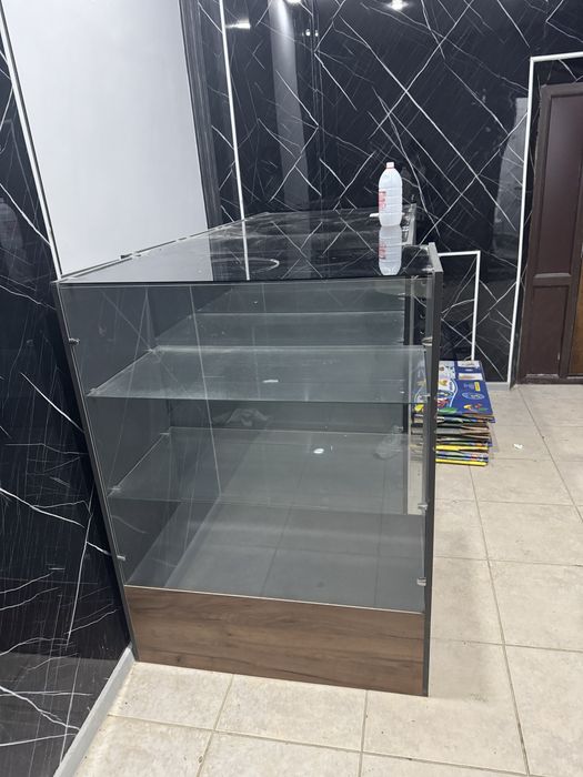 Продам витрины 90х120 см