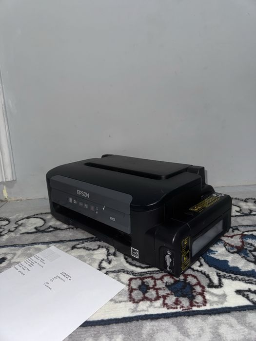 Epson m105 wifi oq-qora printer 877ta dona ishlagan aybi yoq
