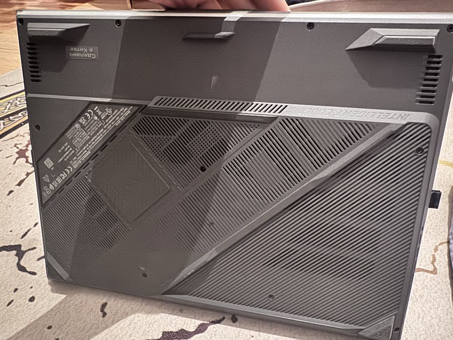 ноутбук Asus rog strix