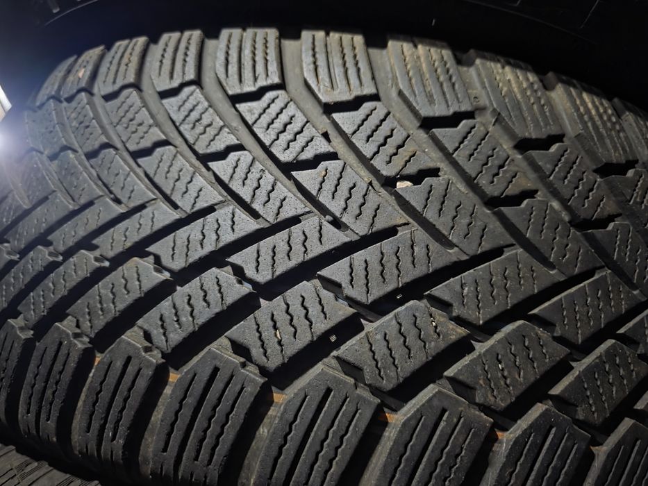 4бр Зимни 215 55 16 - Continental