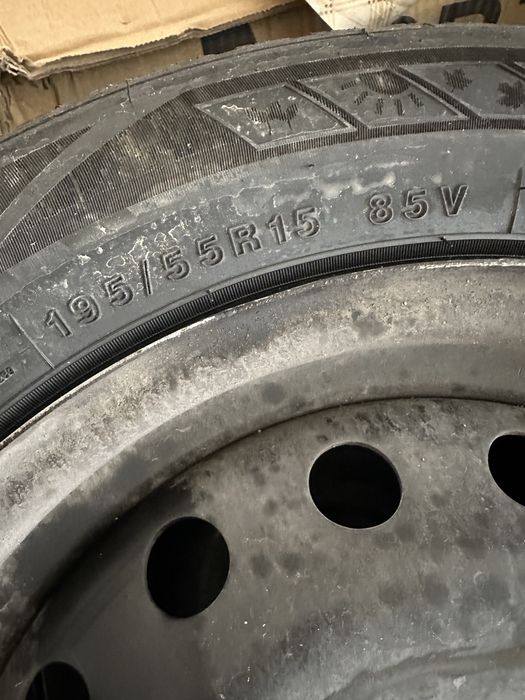 Avtomabil shinalari sotiladi