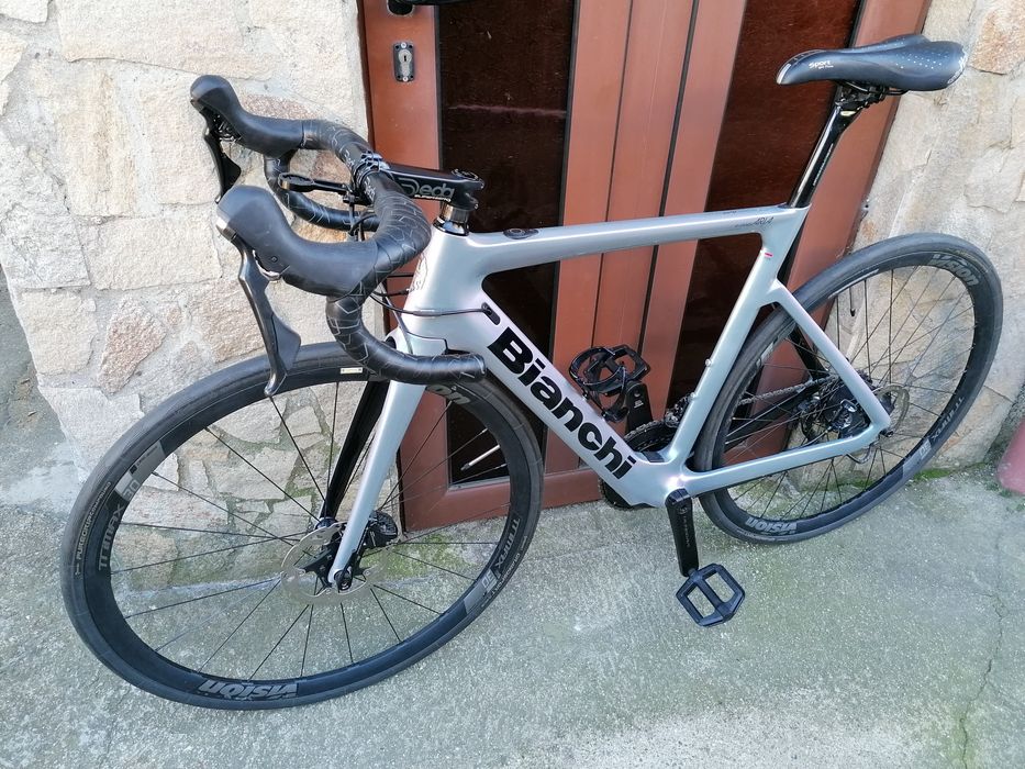 BIANCHI  E-Road  Carbon, Shimano Ultegra 2*11