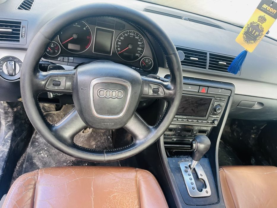 Vând Audi a4 b7 ( CUTIE DEFECTA )