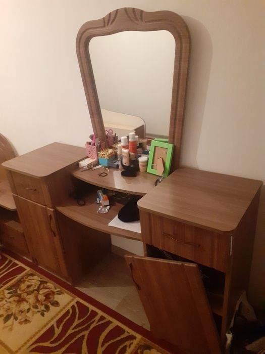 Срочна продаю спальный гарнитур  б/у  город Тараз