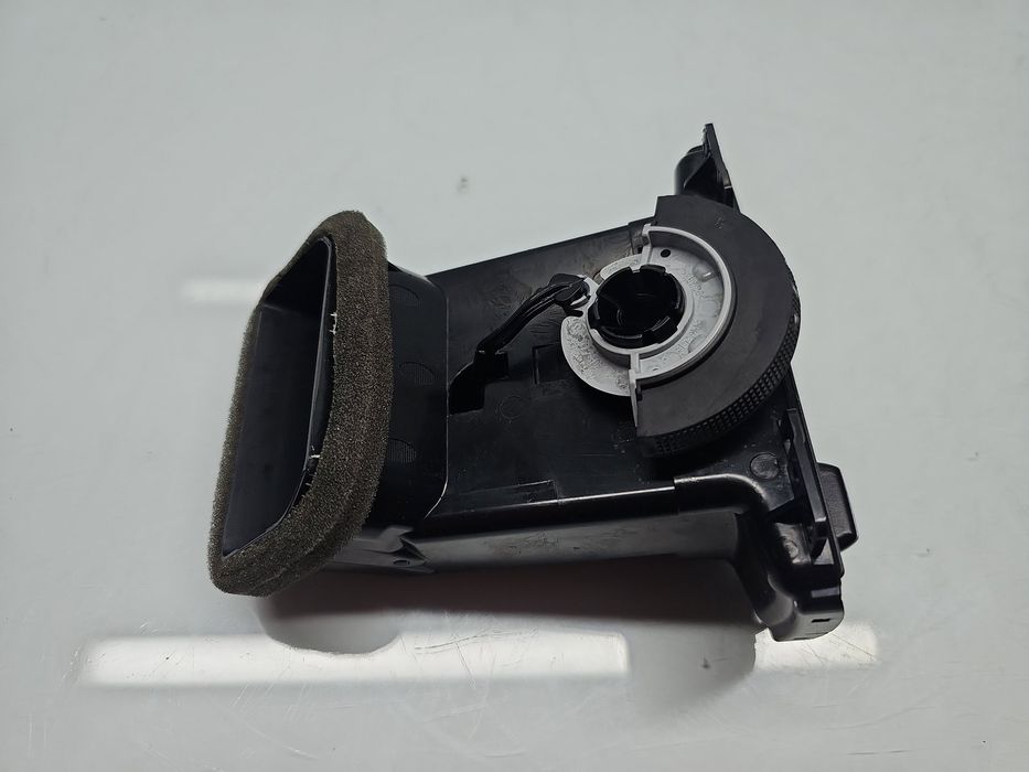 Grila aerisire spate Volkswagen Golf 7 (5G) [Fabr 2014-prezent] 5G0819