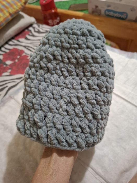 Зимни ленти и шапки с уши и без различни цветове