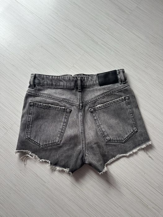 Къси панталони Zara в сиво и розово