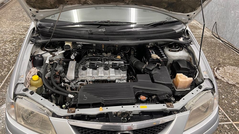 Мазда 3 автомобиль