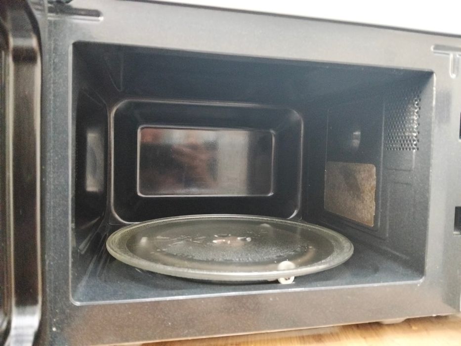 Микроволновка Midea