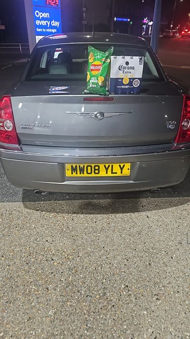 Vând masina Chrysler v300