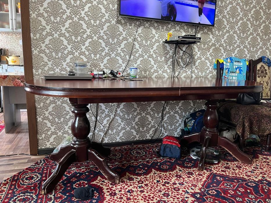 Продам стол 3 метра с 6 стульями