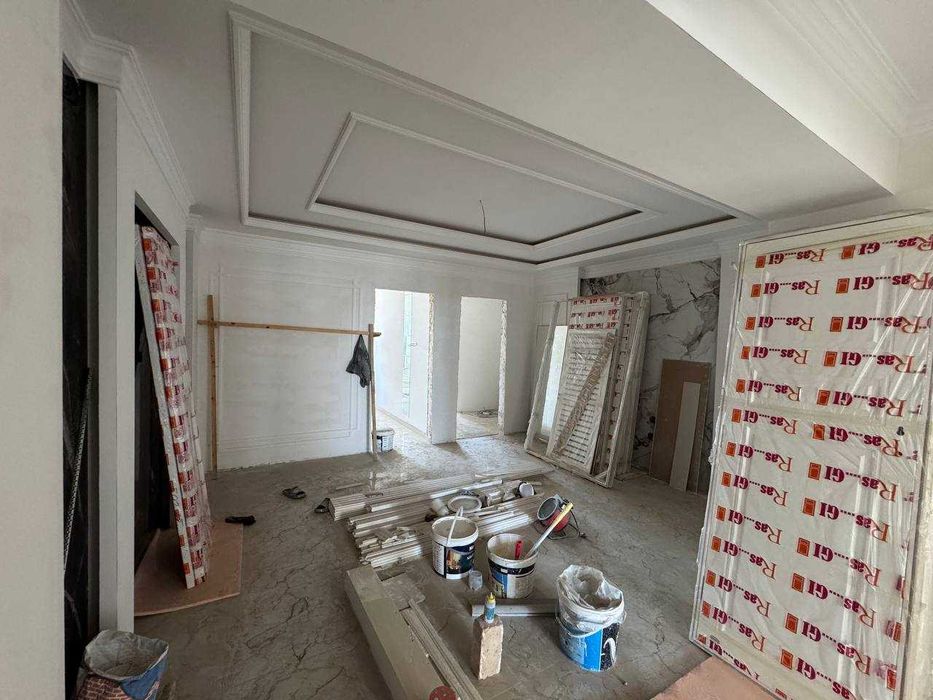 Объединённая 3+2 — 210 м², кирпичная новостройка