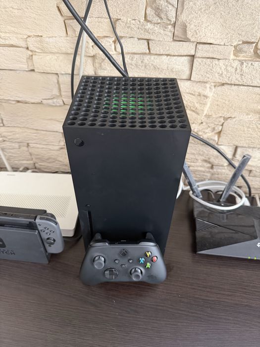 Vand Xbox Series X ca nou