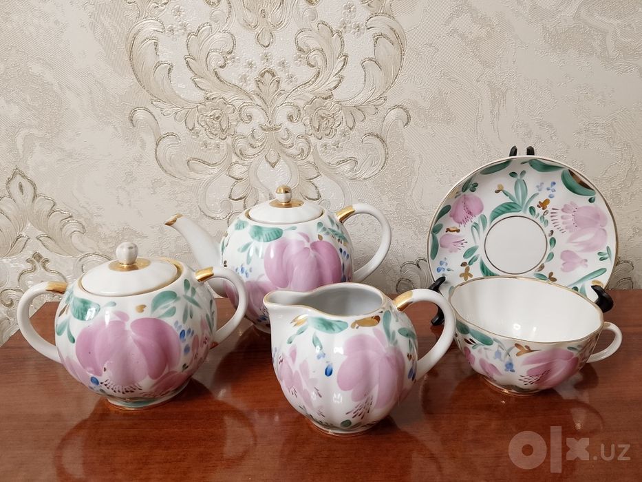 Сервизы винтажные разные. См. описание.