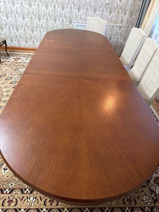 Стол для гостиной