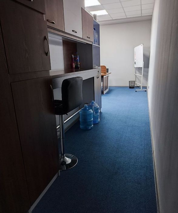 Паркентский сдаётся офис 40м2 .с доступом 24/7+ Мебель и  техника!