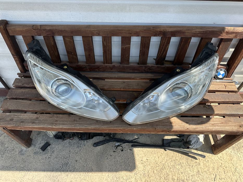 Фар/Фарове BiXenon за Ford C Max/Grand C Max след 2011г.!