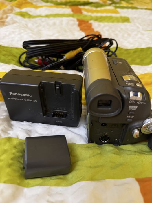 cameră video Panasonic model NV-GS17 Made in Japan