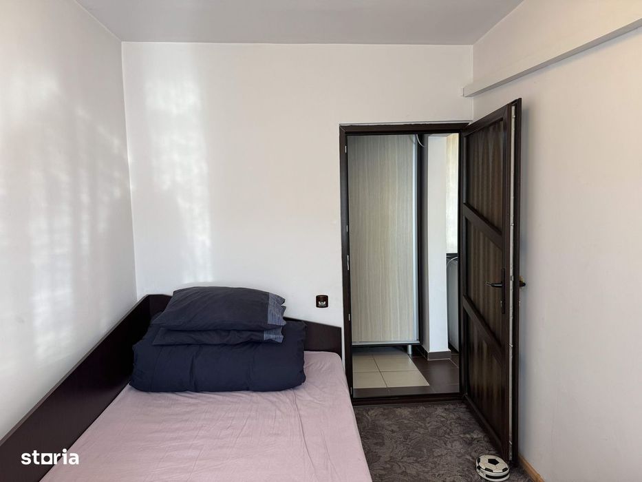 3 cam, decomandat, 60mp, et.4 cu acoperis,  mobilat+utilat, zona D-uri
