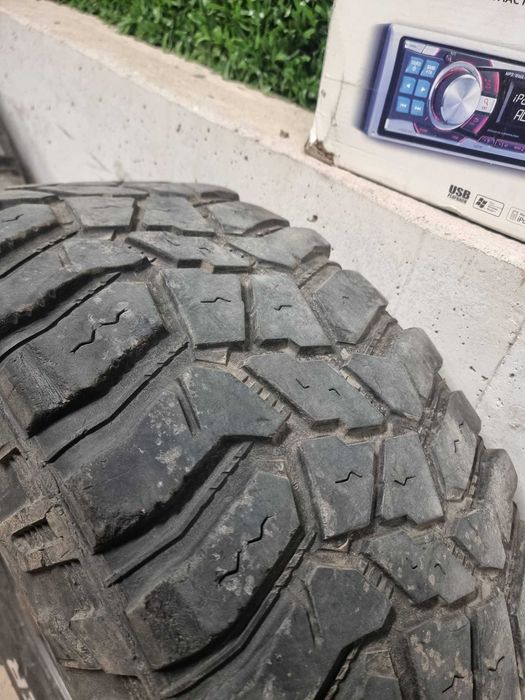 Джанти с гуми 35" за Patrol