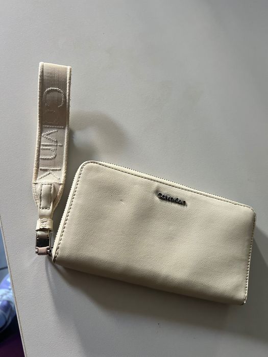Оригинално портмоне Calvin Klein като ново