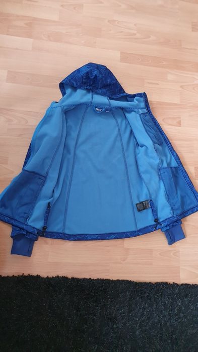 Пролетно непромокаемо,  леко яке