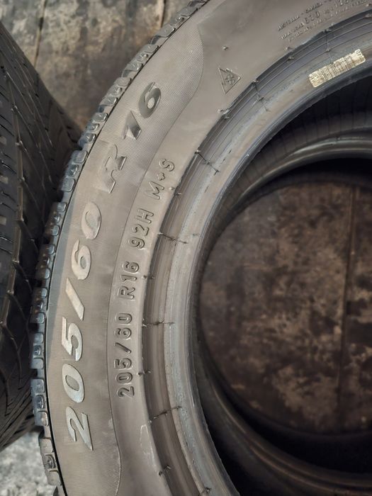 205 60 R 16 Pirelli Iarna