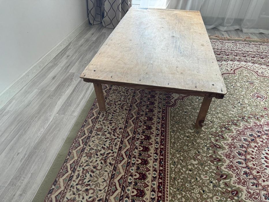 Продам стол для гостей