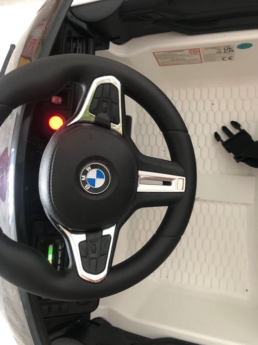 Mașinuța electrică BMW M4