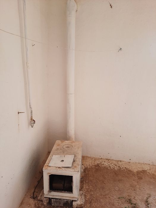 Dacha sotiladi. Forish tumani. Xonbandi shaharchasi. Bodomzor mahalla