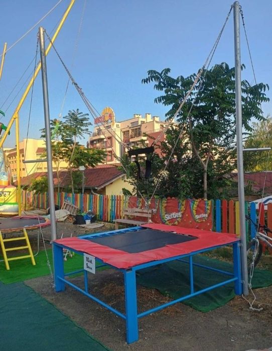 Промо - Надуваем батут, бънджи лов на патета - атракциони