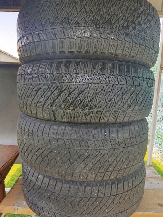 Продам зимнюю резину Continental