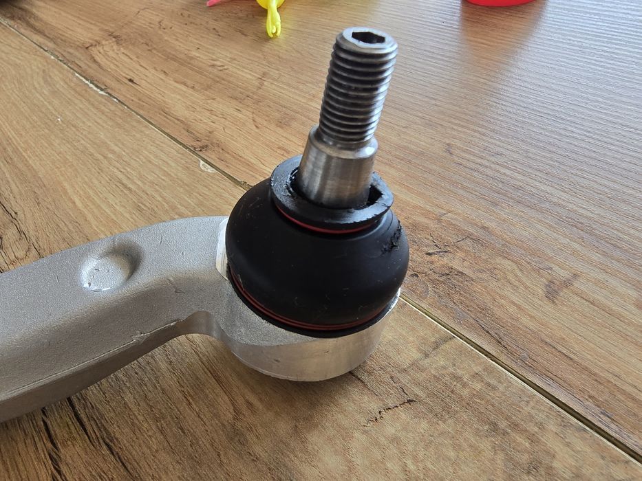 Brat suspensie audi a4