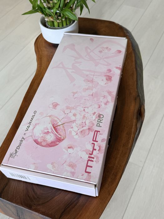 Механична клавиатура Ducky x Varmilo Miya Pro Sakura 65 %