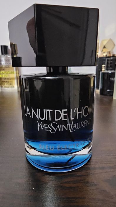 Продавам парфюмите на снимките цената е пакетна може и по отделно