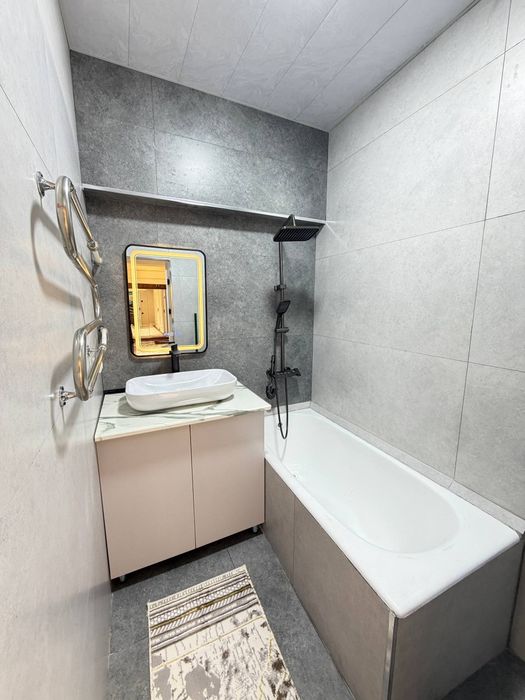 Чиланзар-24 кв 4/7/9.100м2 Срочно продам квартиру срочно